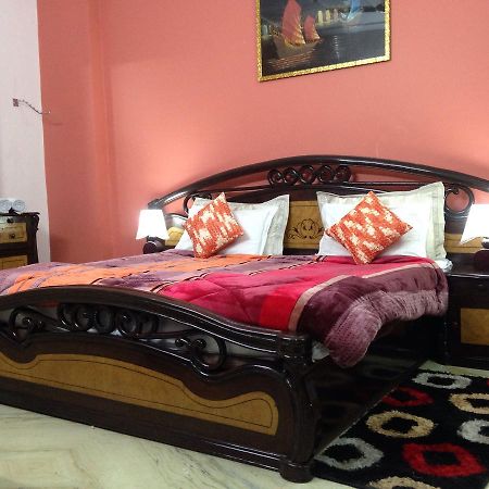 Parkash Bed And Breakfast New Delhi Eksteriør billede