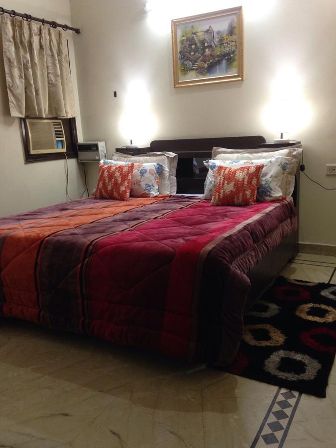 Parkash Bed And Breakfast New Delhi Eksteriør billede