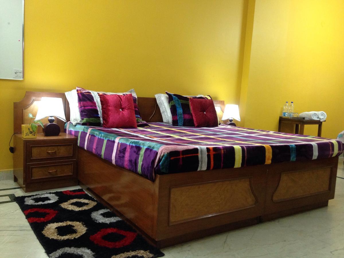 Parkash Bed And Breakfast New Delhi Eksteriør billede